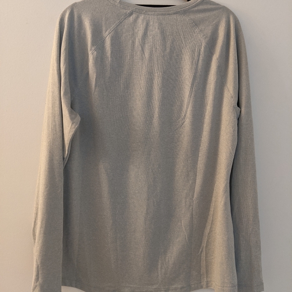 Old Navy active long sleeve shirt large - Picture 11 of 13